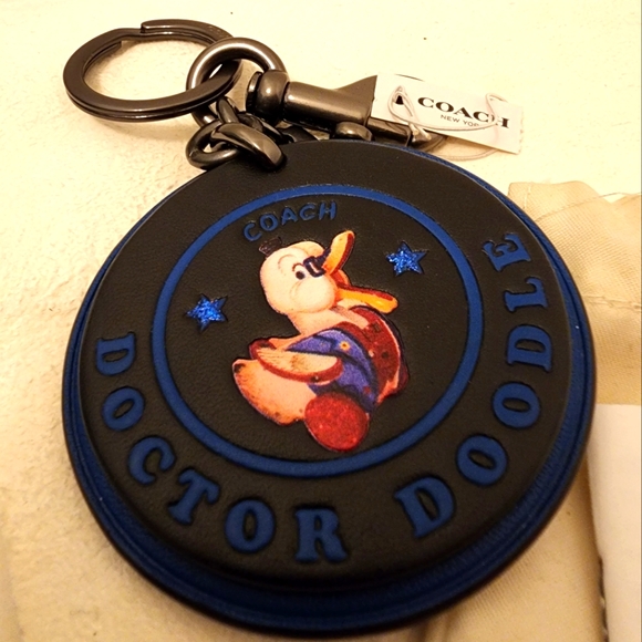 NWT Coach F32659 Vintage Fisher Doctor DOODLE Duck Toy Bag Charm Leather FOB - Picture 2 of 12